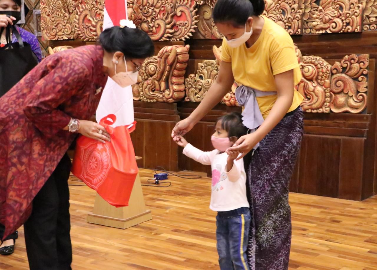 podiumnews.com-Ny Putri Koster Ingatkan Ibu Hamil Jaga Kesehatan di Tengah Pandemi